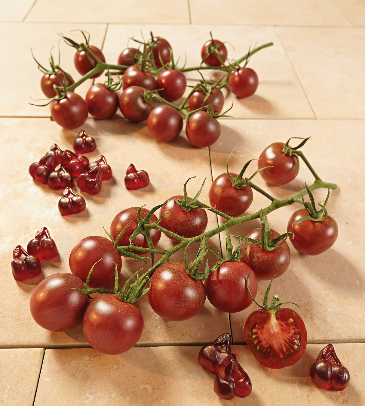 4 kpl Kirsikkatomaatti 'Black Cherry'